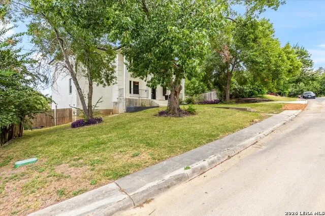 7738 OAKHILL PARK DR San Antonio, TX 78249