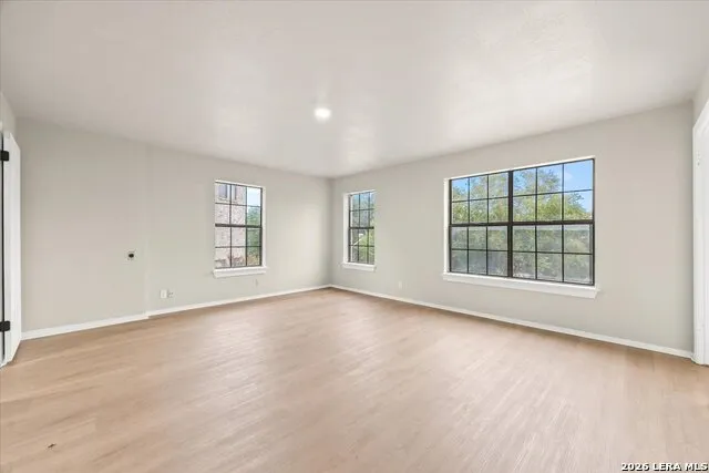 7738 OAKHILL PARK DR San Antonio, TX 78249