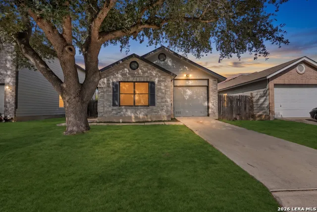 6814 SAHARASTONE DR Converse, TX 78109