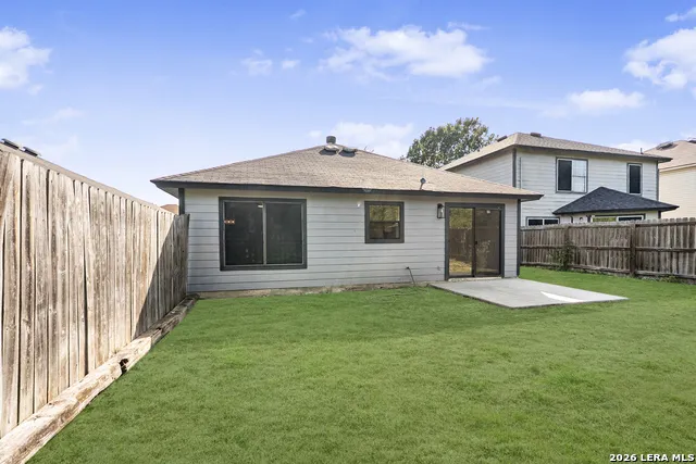 6814 SAHARASTONE DR Converse, TX 78109
