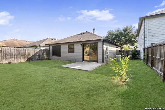 6814 SAHARASTONE DR Converse, TX 78109