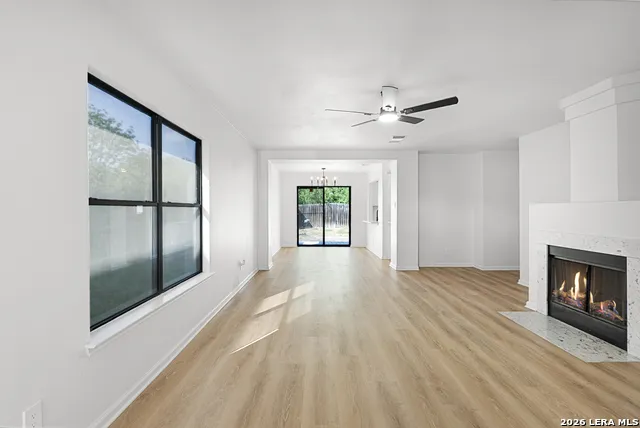 6814 SAHARASTONE DR Converse, TX 78109