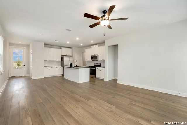 6631 Thorpe Hollow Converse, TX 78109