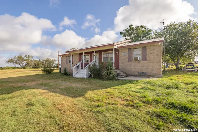 13073 FM 775 La Vernia, TX 78121
