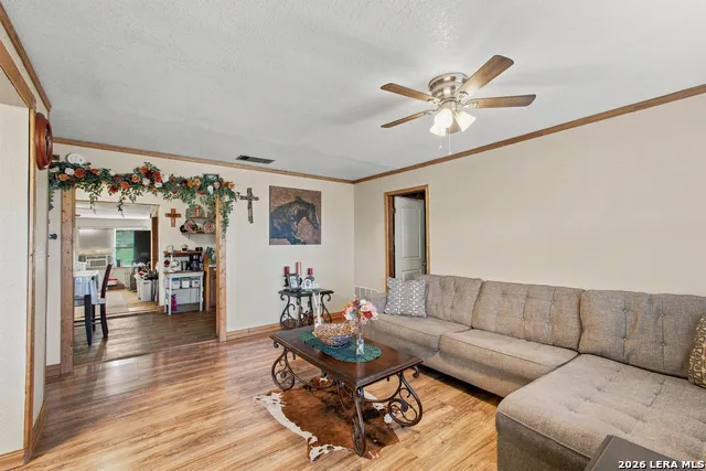 13073 FM 775 La Vernia, TX 78121