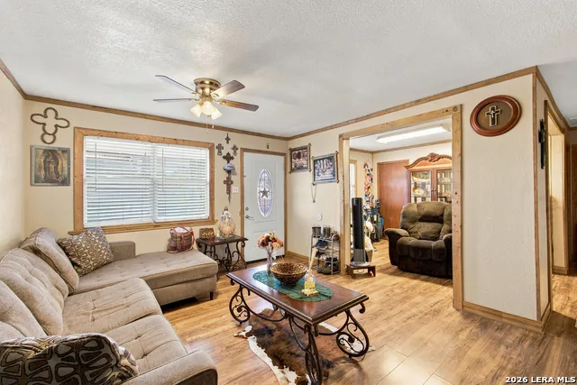 13073 FM 775 La Vernia, TX 78121