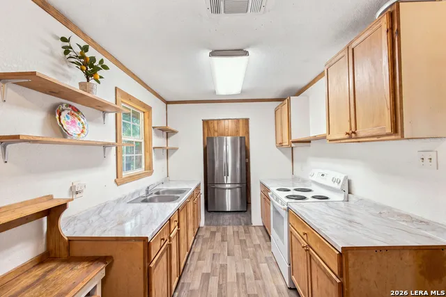 13073 FM 775 La Vernia, TX 78121