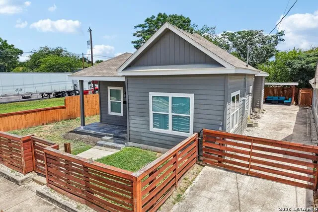 706 S OLIVE ST San Antonio, TX 78203