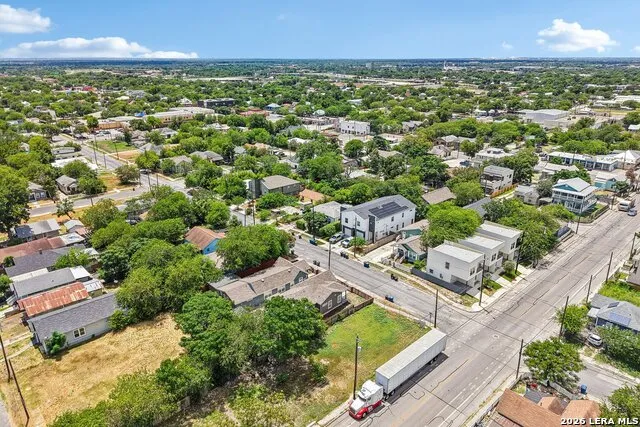 706 S OLIVE ST San Antonio, TX 78203