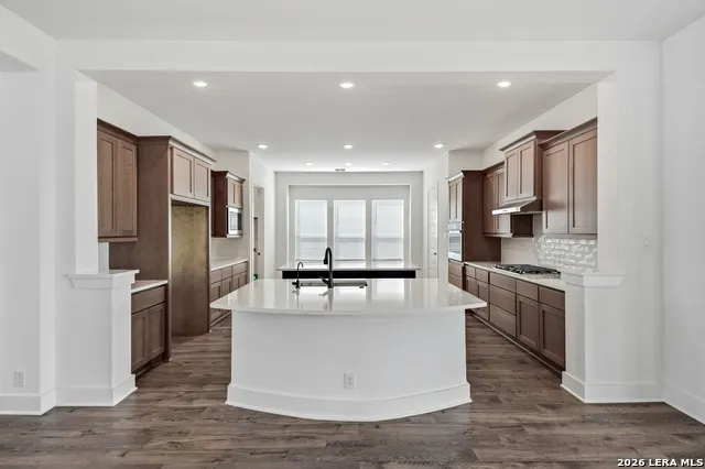 2243 Altiplano San Antonio, TX 78245