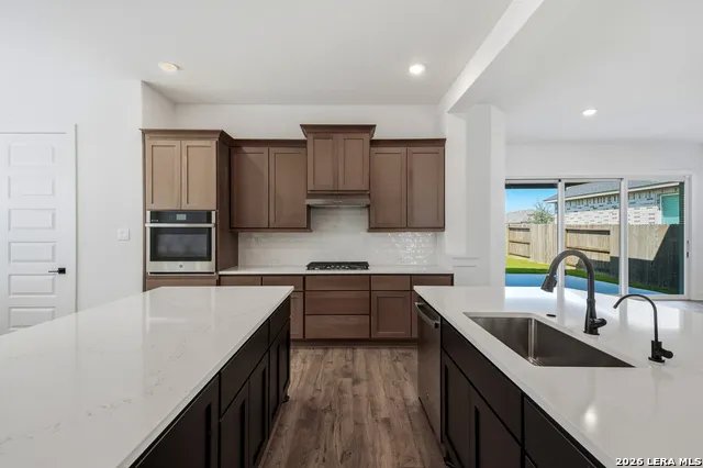 2243 Altiplano San Antonio, TX 78245