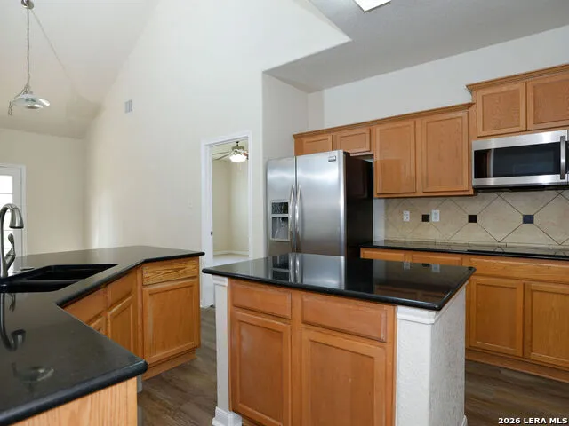 1202 Murray Winn Windcrest, TX 78239