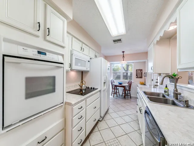302 Cordoba Universal City, TX 78148