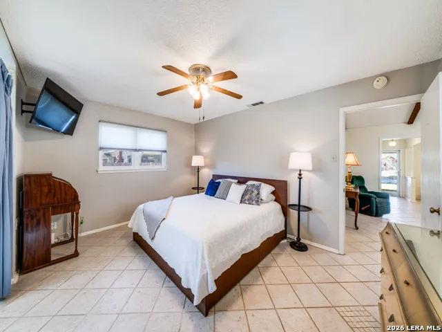 302 Cordoba Universal City, TX 78148