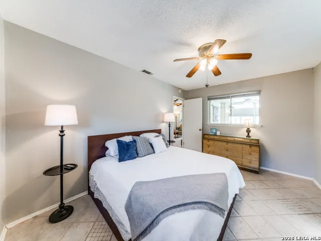 302 Cordoba Universal City, TX 78148
