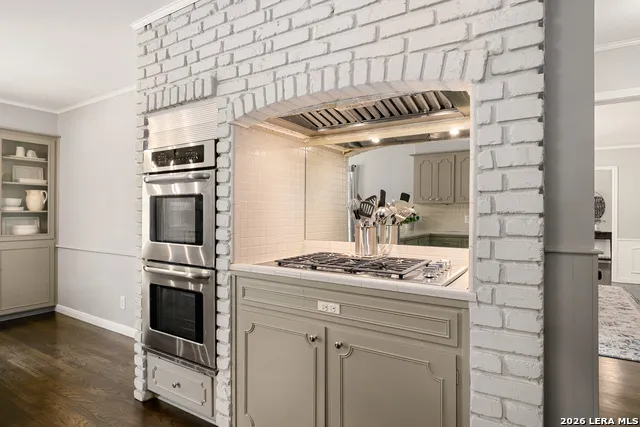 200 Sir Arthur Ct Castle Hills, TX 78213