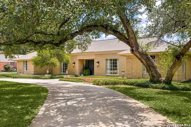 200 Sir Arthur Ct Castle Hills, TX 78213
