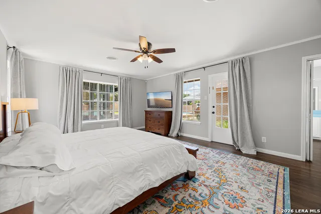 200 Sir Arthur Ct Castle Hills, TX 78213