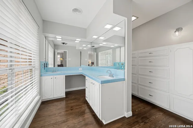 200 Sir Arthur Ct Castle Hills, TX 78213