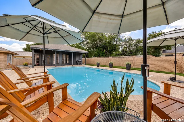200 Sir Arthur Ct Castle Hills, TX 78213