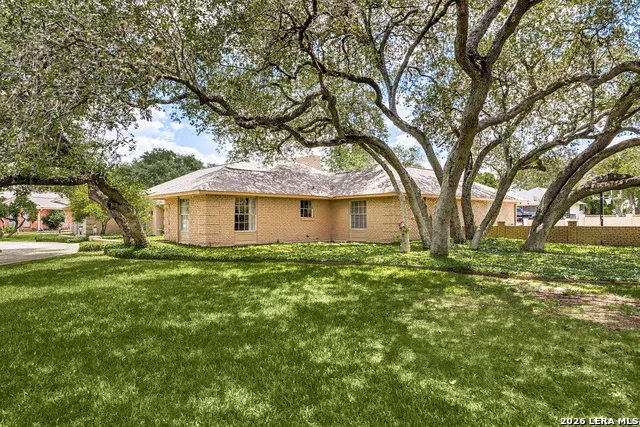 200 Sir Arthur Ct Castle Hills, TX 78213