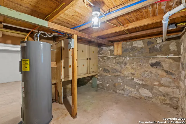 224 LOWER CRABAPPLE RD Fredericksburg, TX 78624
