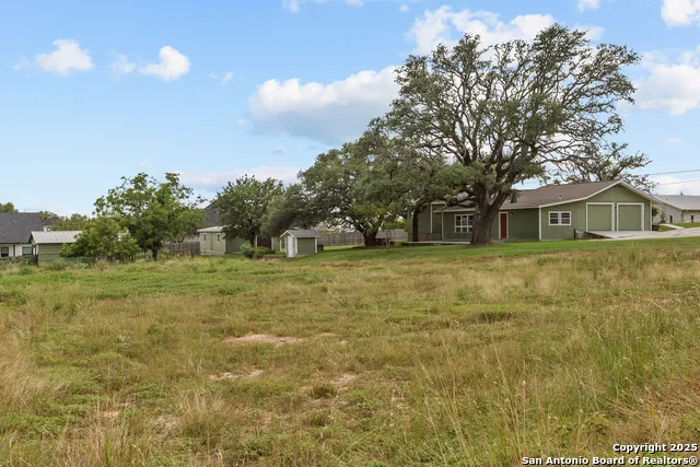 224 LOWER CRABAPPLE RD Fredericksburg, TX 78624