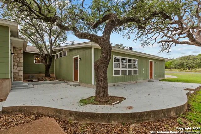 224 LOWER CRABAPPLE RD Fredericksburg, TX 78624