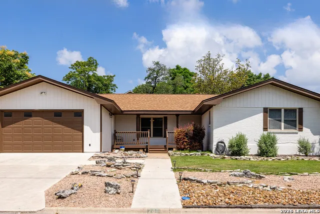 708 Mockingbird Lane Kerrville, TX 78028