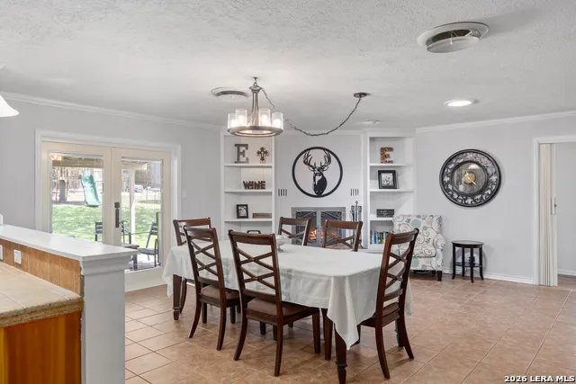 708 Mockingbird Lane Kerrville, TX 78028