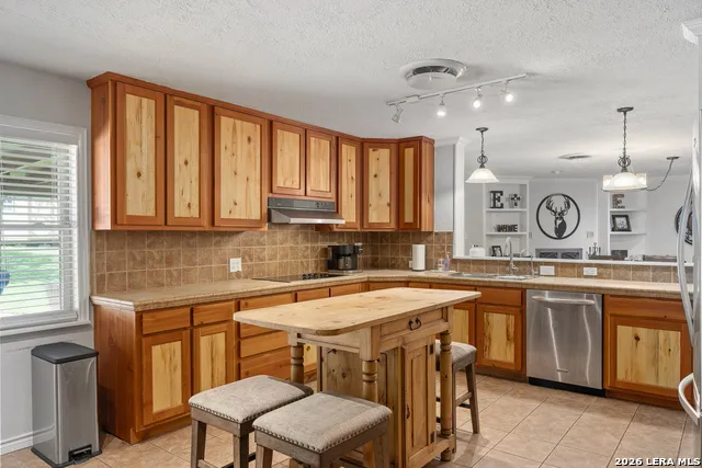 708 Mockingbird Lane Kerrville, TX 78028