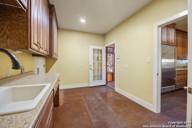 1200 Doe Run Fredericksburg, TX 78624