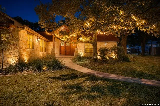 1200 Doe Run Fredericksburg, TX 78624