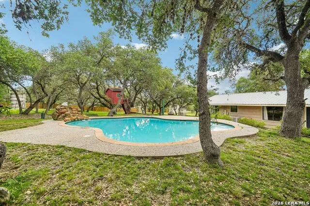 1876 ROCKY RD Blanco, TX 78606