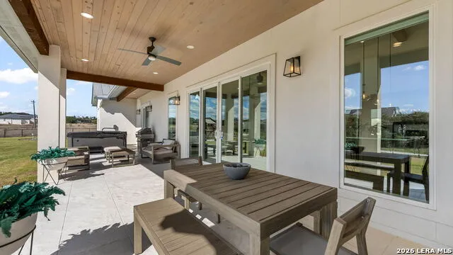 729 Fossil Springs Bulverde, TX 78163