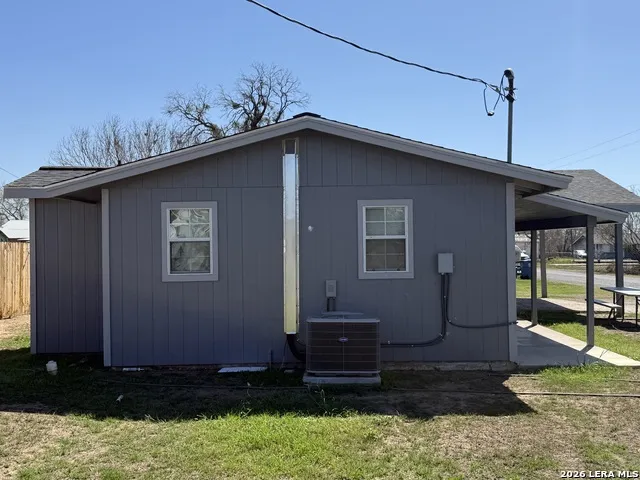 316 Welhausen Poth, TX 78147