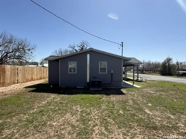316 Welhausen Poth, TX 78147
