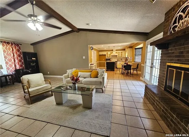 1648 EASTWOOD DR Seguin, TX 78155