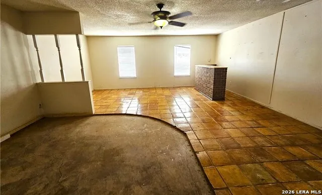 1648 EASTWOOD DR Seguin, TX 78155