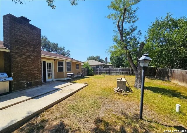 1648 EASTWOOD DR Seguin, TX 78155