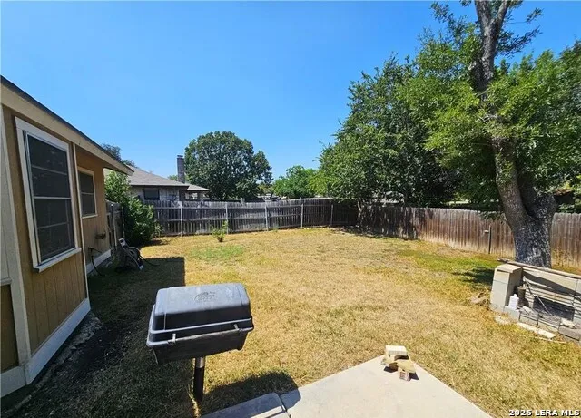 1648 EASTWOOD DR Seguin, TX 78155