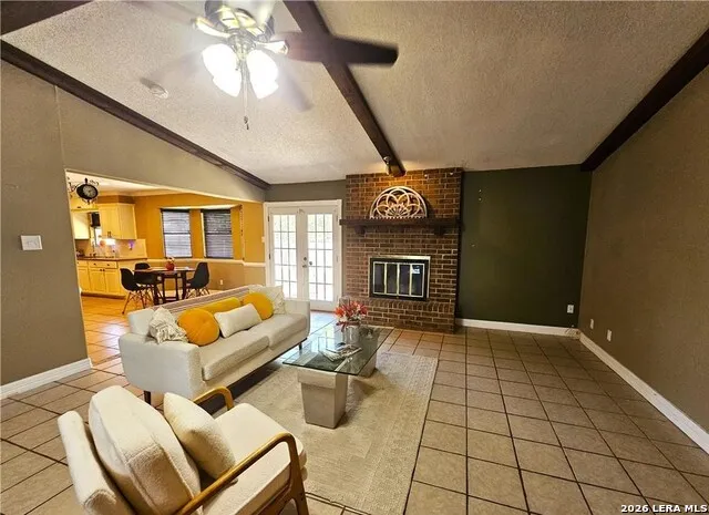 1648 EASTWOOD DR Seguin, TX 78155