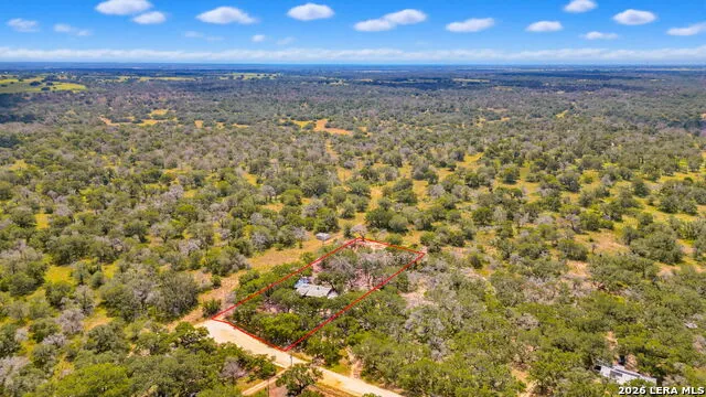 339 Shady Oaks Dr Floresville, TX 78114