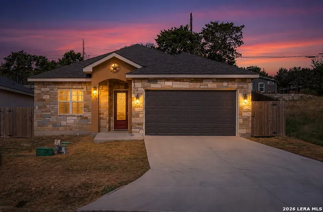 639 Hummingbird Hill Canyon Lake, TX 78133