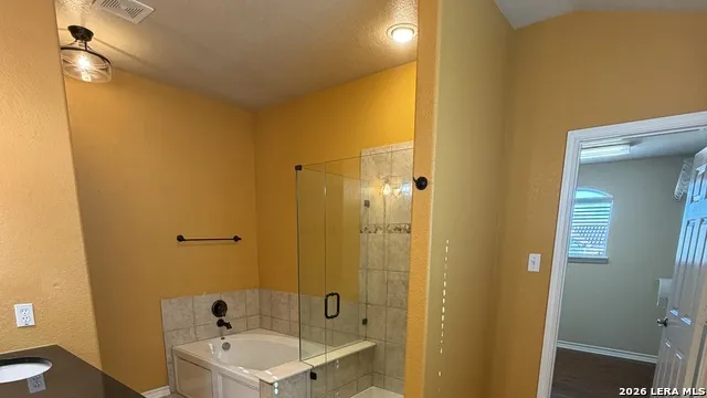 1115 Pinnacle Fls San Antonio, TX 78260