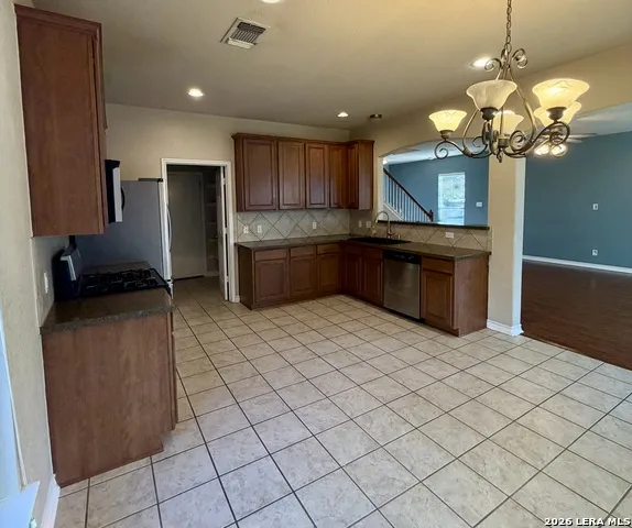 1115 Pinnacle Fls San Antonio, TX 78260