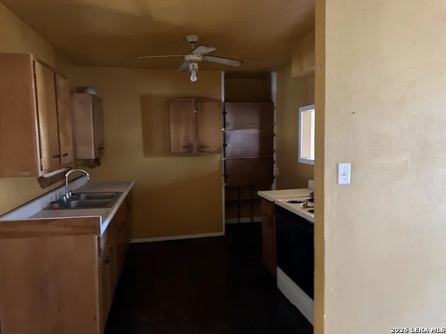 831 BRIGHTON San Antonio, TX 78211