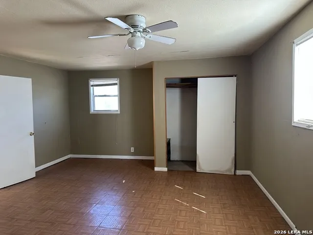 831 BRIGHTON San Antonio, TX 78211