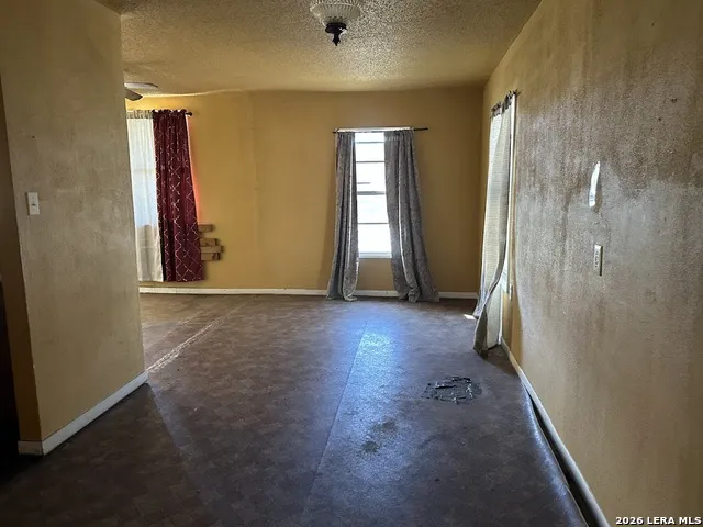 831 BRIGHTON San Antonio, TX 78211