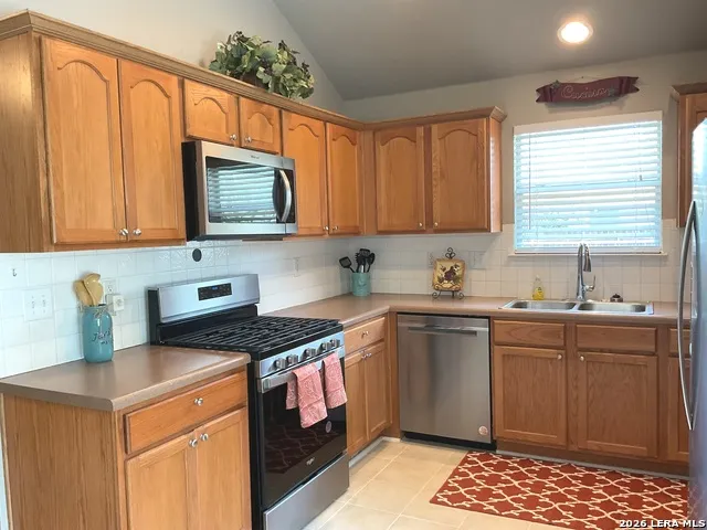 8511 SNAKEWEED DR Converse, TX 78109